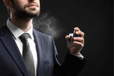 La realeza francesa dio inicio a una aromática manera de distinguirse. Foto: Pinterest - Aboutislam  - https://i.pinimg.com/originals/74/de/2f/74de2fb0257f01641640a6f10dcb7656.jpg