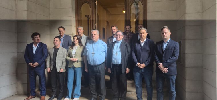 Intendentes vienen alertando sobre las complicaciones sociales que provocaron los recortes de diferentes planes nacionales y provinciales. Foto: Episcopado Argentino
