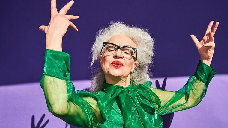 ¿Se está engañando la persona que se niega a sentirse vieja? Tal vez no. Foto: GETTY IMAGES