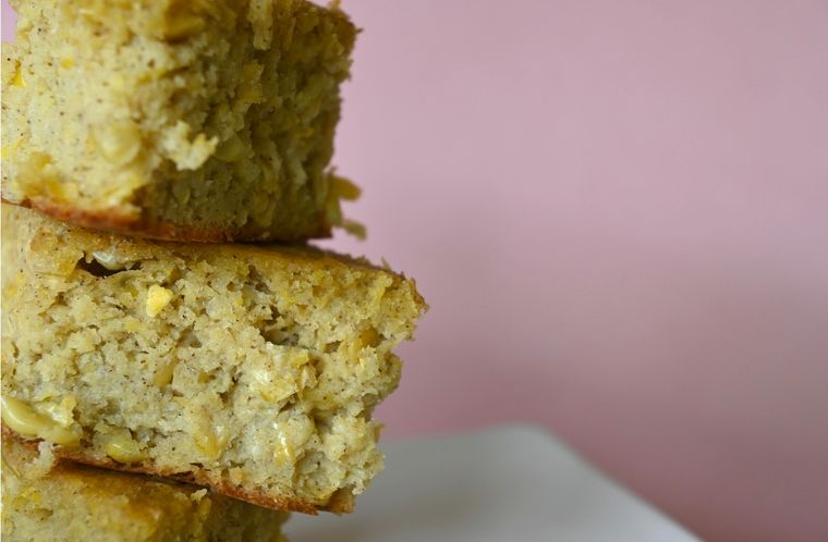 Pan de elote con naranja Una receta exquisita para hacer en pocos minutos Foto: Shutterstock