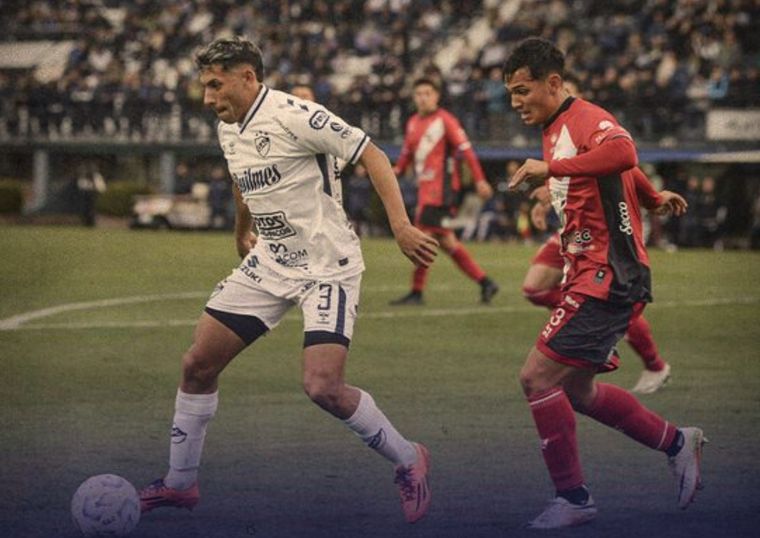 Tras un duelo muy cambiante, Deportivo Maipú empató 2-2 con Quilmes en el estadio Centenario y se trajo un punto que suma a Mendoza. Foto: Prensa Quilmes AC.