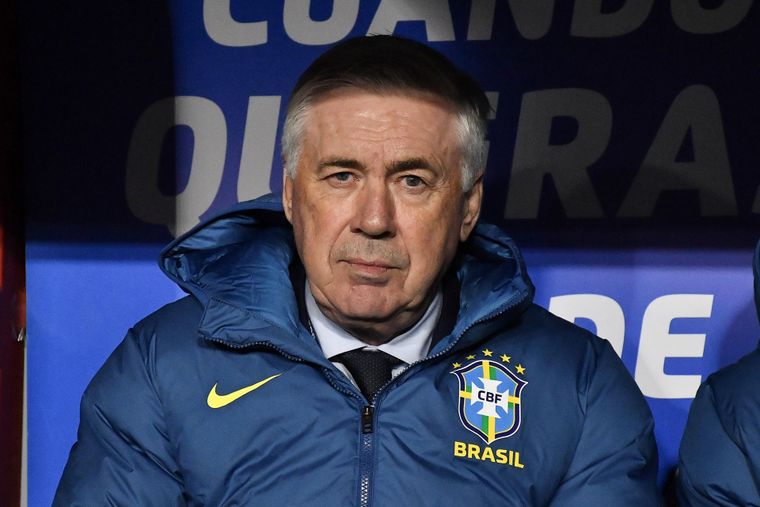 Carlo Ancelotti desató debate en Brasil con su frase sobre la “obligación” de ganar el Mundial. Carlo Ancelotti desató debate en Brasil con su frase sobre la “obligación” de ganar el Mundial.