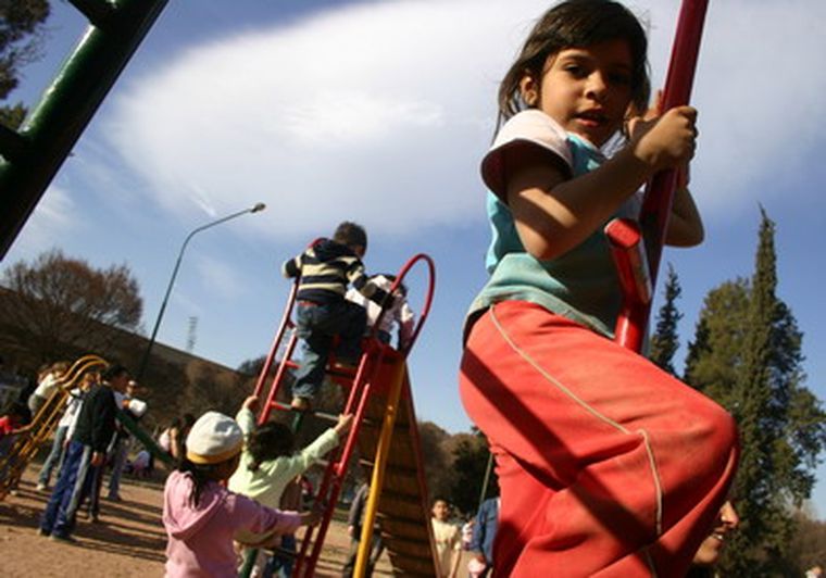 Los juegos del parque, repletos de niños. Foto: Ivana González/MDZ