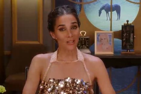 Juana habló sobre su abuela. Juana habló sobre su abuela.