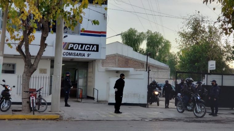 La joven fue violada en un motel por tres hombres y uno es primo de su esposo