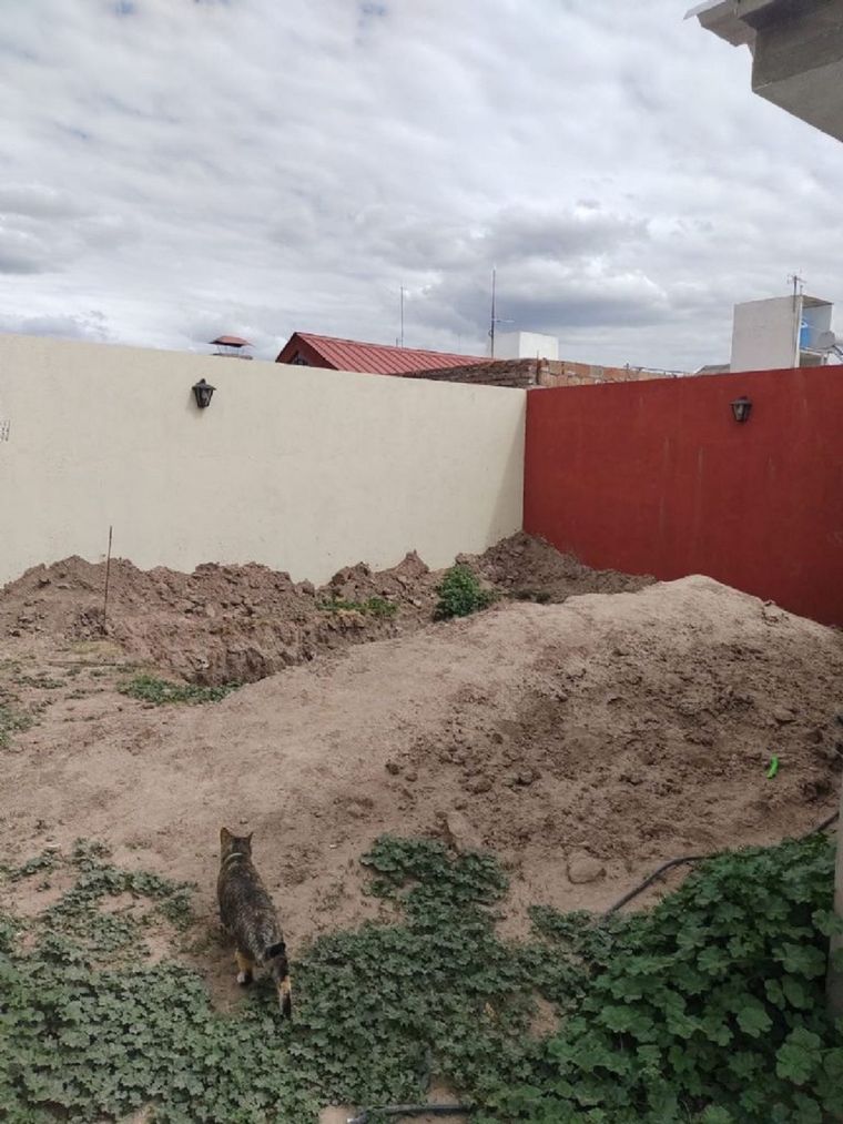 El patio sin la pileta, en la casa de un denunciante.
