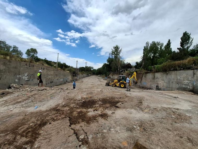 En estos días retiraron 2.000 toneladas de basura del zanjón Frías.&nbsp;