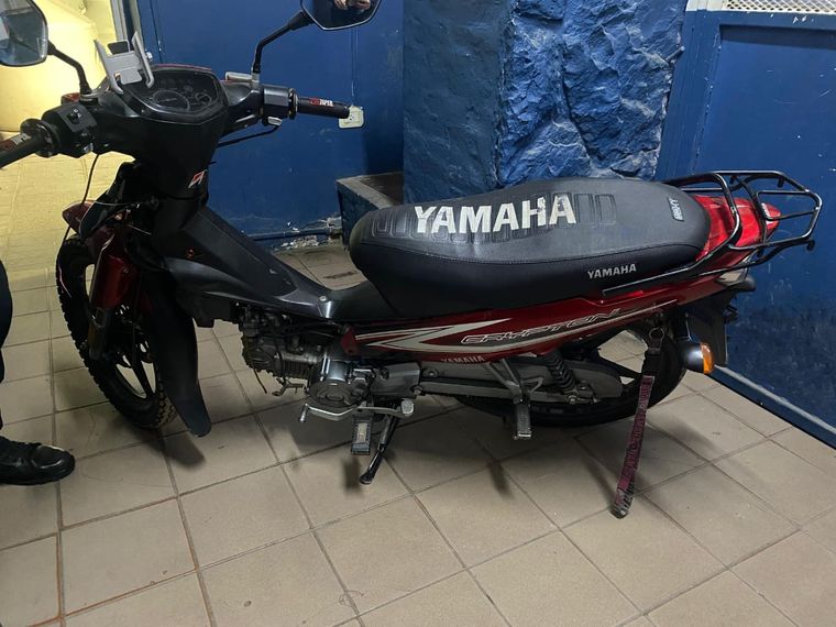 La Yamaha Crypton que manejaba el sospechosos. La Yamaha Crypton que manejaba el sospechosos.