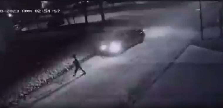 El conductor aún no fue identificado y es buscado por la Policía Foto: Captura de video