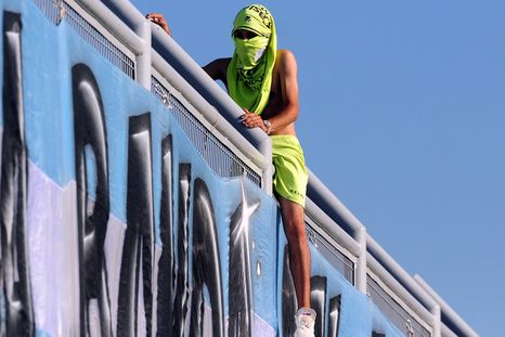 la banda del expreso respondio tras la polemica por los disturbios en el gambarte la banda del expreso respondio tras la polemica por los disturbios en el gambarte