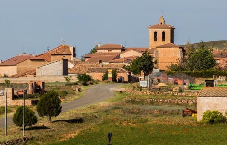 Arenillas busca familias que quieran mudarse al pueblo con vivienda gratuita y empleo asegurado.