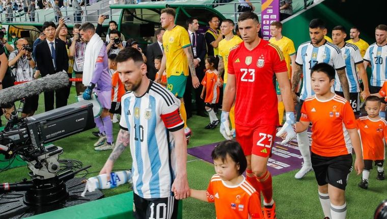 Dibu se refirió a las declaraciones de Messi. Foto: EFE