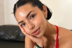 Ángela Aguilar posa frente al espejo y desata una lluvia de corazones Ángela Aguilar es una cantante y compositora mexicana. Foto: Instagram @angela_aguilar_ Ángela Aguilar posa frente al espejo y desata una lluvia de corazones Ángela Aguilar es una cantante y compositora mexicana. Foto: Instagram @angela_aguilar_