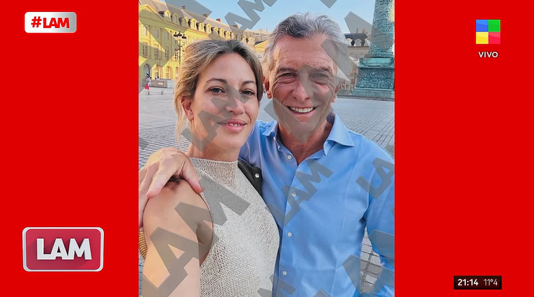 Mauricio Macri totalmente enamorado. Mauricio Macri totalmente enamorado.