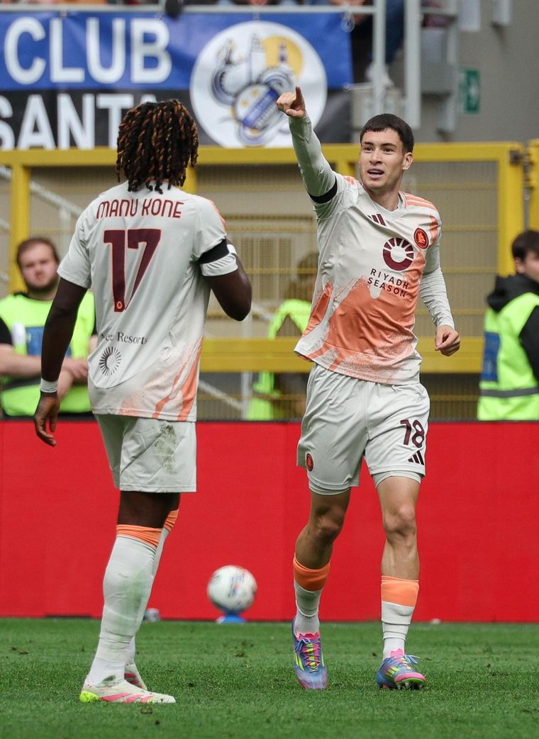 Soulé le dio la victoria a la Roma ante el Inter. Foto: EFE