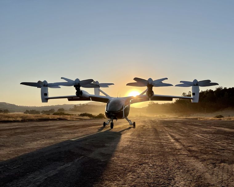 El avión eVTOL de Joby Aviation puede despegar y aterrizar como un helicóptero pero volar como un avión. Foto: Joby Aviation