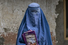 Las niñas y mujeres, castigadas por el talibán. Foto: Agencia EFE Las niñas y mujeres, castigadas por el talibán. Foto: Agencia EFE