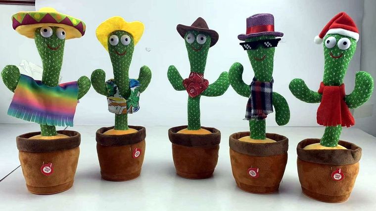 El famoso cactus, con atuendos diversos. Foto: Fordeal.