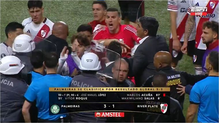 Maxi Salas estalló contra el uruguayo Matonte tras la eliminación de River. Foto: Captura
