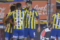 Joaquín Laso con la camiseta de Rosario Central. Foto: Noticias Argentinas
