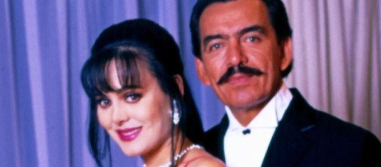 Maribel Guardia y Joan Sebastian tuvieron un hijo, Julián Figueroa. Foto: Debate.com.mx