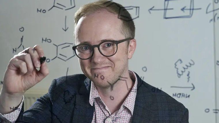 Wallace ha diseñado E. coli para producir sabor a vainilla y perfume.