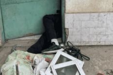 Entró a robar en una casa y se le cayó un ropero Foto: Captura de pantalla Entró a robar en una casa y se le cayó un ropero Foto: Captura de pantalla