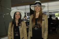 Hotel InterContinental Mendoza festejó el Día de la Bandera con chivo a la llama y folclore en vivo