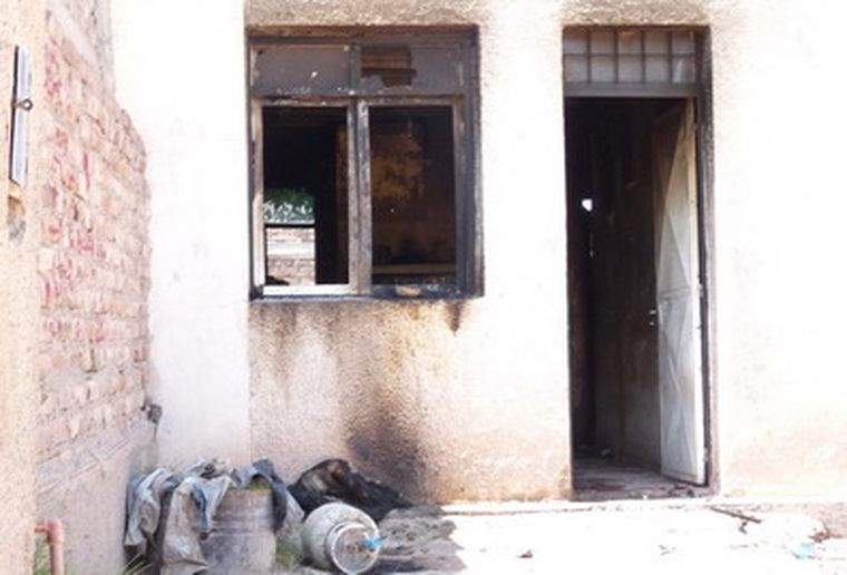 Familiares y amigos de la víctima participaron del incendio.