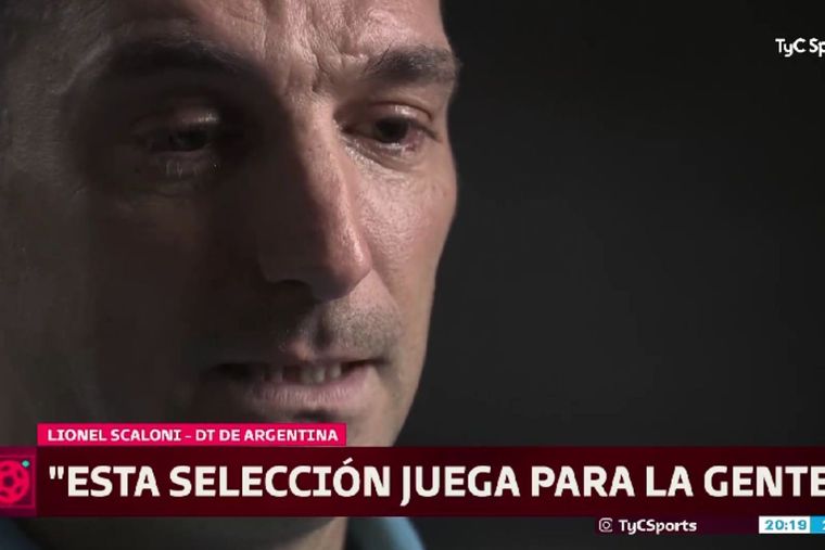 Scaloni, emocionado hasta las lágrimas al hablar de la hinchada de la Selección. Foto: TyC Sports