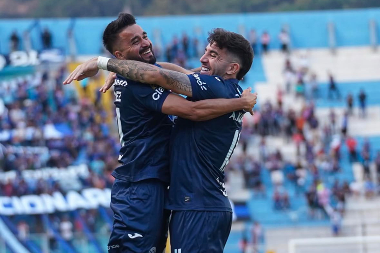 Godoy Cruz sumó a un jugador que viene de marcar 76 goles en Honduras. Foto: Instagram