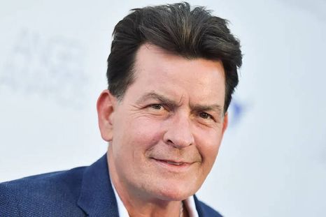 El documental de Netflix muestra a Charlie Sheen como nunca antes: directo, vulnerable y sin filtros. El documental de Netflix muestra a Charlie Sheen como nunca antes: directo, vulnerable y sin filtros.