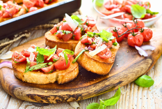 Deliciosa bruschetta de tomate y albahaca en 10 minutos Foto: Shutterstock
