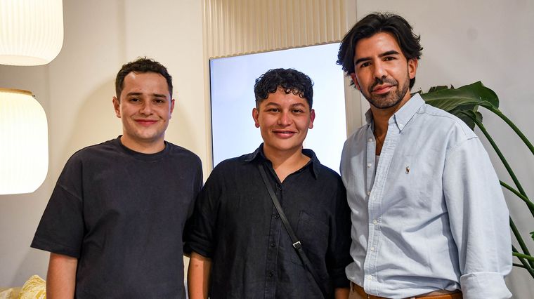 Los anfitriones de Enrredados Franco y Agustín junto al profesional invitado Max Jara. Los anfitriones de Enrredados Franco y Agustín junto al profesional invitado Max Jara.