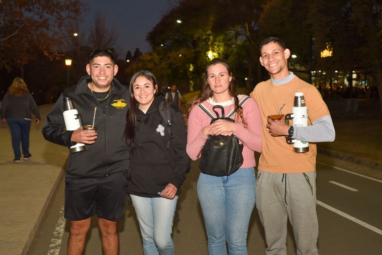 Matías Montaña, Marcela Arroyo, Daiana Paratore y Gabriel Gutiérrez. Matías Montaña, Marcela Arroyo, Daiana Paratore y Gabriel Gutiérrez.