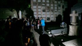 El Cementerio de la Capital abrirá sus puertas de noche para un circuito histórico gratuito que propone redescubrir figuras clave de Mendoza. El Cementerio de la Capital abrirá sus puertas de noche para un circuito histórico gratuito que propone redescubrir figuras clave de Mendoza.