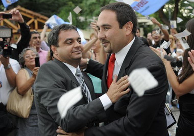 Aranda junto a Caram. Foto: Pachy Reynoso/MDZ