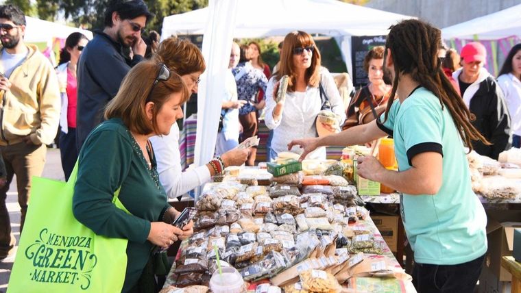 Un feria con muchos adeptos