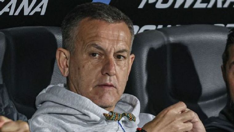 El santafesino Horacio Melgarejo es el DT de Cienciano, que está en los primeros lugares de la Liga 1 y puntero del Grupo B de la Copa Sudamericana.