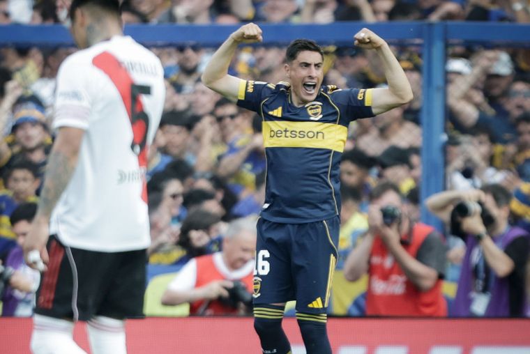 Miguel Merentiel y Nicolás Figal calentaron la previa del Superclásico.