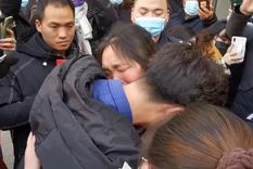 Li Jingwei se reunió con su madre este 1 de enero, luego de más de tres décadas de separación. Foto: BEIJING NEWS / WEIBO