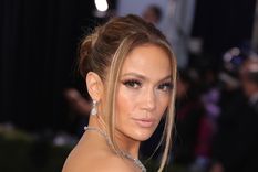Foto: https://www.harpersbazaar.com/es/belleza/pelo-belleza/a36426864/jennifer-lopez-pelo-largo-alisado-tendencias-cabello/