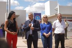 Esta semana el gobernador Alfredo Cornejo inauguró un barrio en Santa Rosa planificado por el Gobierno nacional, cuyo financiamiento asumió la Provincia. Foto: Gobierno de Mendoza