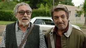 Luis Brandoni y Ricardo Darín en La Odisea de los Giles. Luis Brandoni y Ricardo Darín en La Odisea de los Giles.