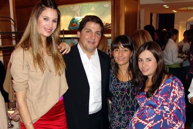 MDZol | Bellísima: Dolores Barreiro, Diego Lago -Mendoza Plaza Shopping-, Eugenia Fontana y Carolina Basualdo -Jazmín Chebar-. Foto: MDZ