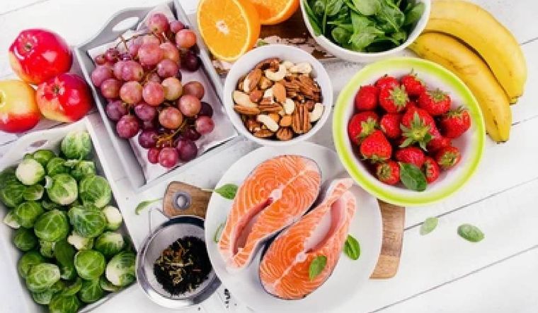 Cuáles son los alimentos que nos ayudan a combatir la ola de calor (Foto: Shutterstock). Foto: Freepik