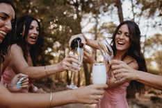 Ya no se usa el tradicional festejo de despedida de soltera, ahora es más cool. Conocé la nueva tendencia de festejos en esta nota Foto: Freepik