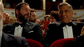 Adam Sandler y George Clooney brillan en esta carta de amor al cine que acaba de desembarcar en Netflix.