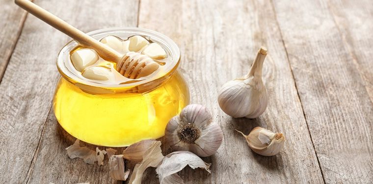 Este remedio casero de ajo y miel alivia los síntomas de las enfermedades respiratorias Foto: Shutterstock Este remedio casero de ajo y miel alivia los síntomas de las enfermedades respiratorias Foto: Shutterstock