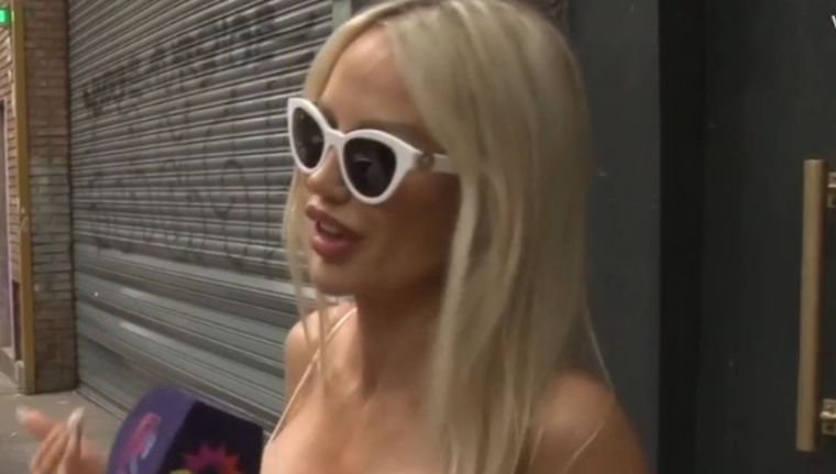 La modelo parece tener un un documento que respaldaría su reclamo. Foto: captura de pantalla El Trece.